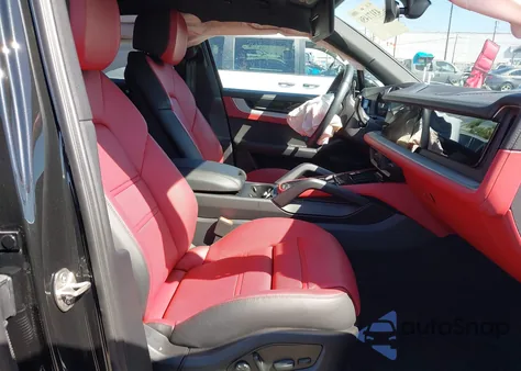 2025 Porsche Cayenne from USA, damaged, VIN WP1AA2AY0SDA02598